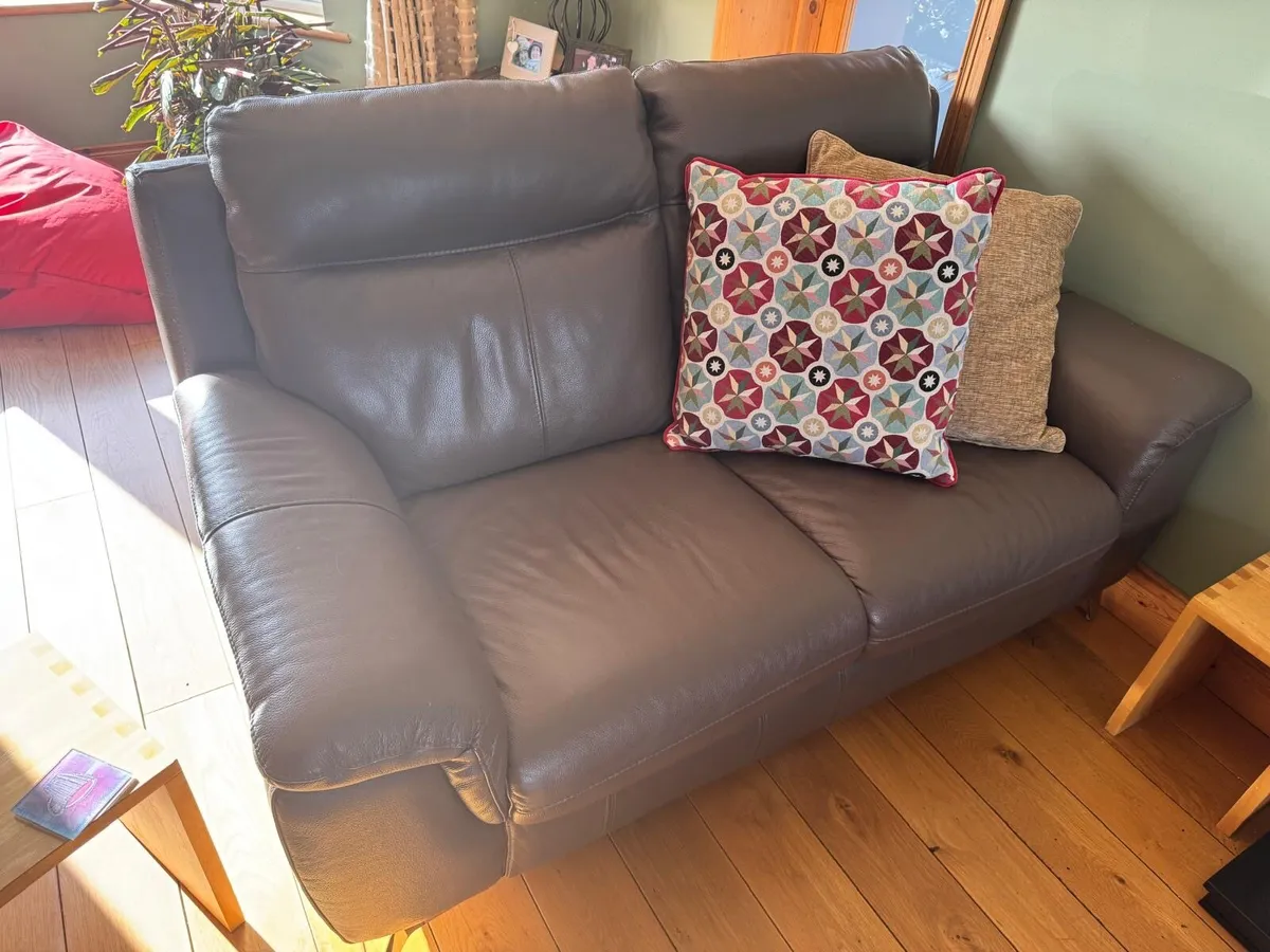 Sitting room suite - Image 3