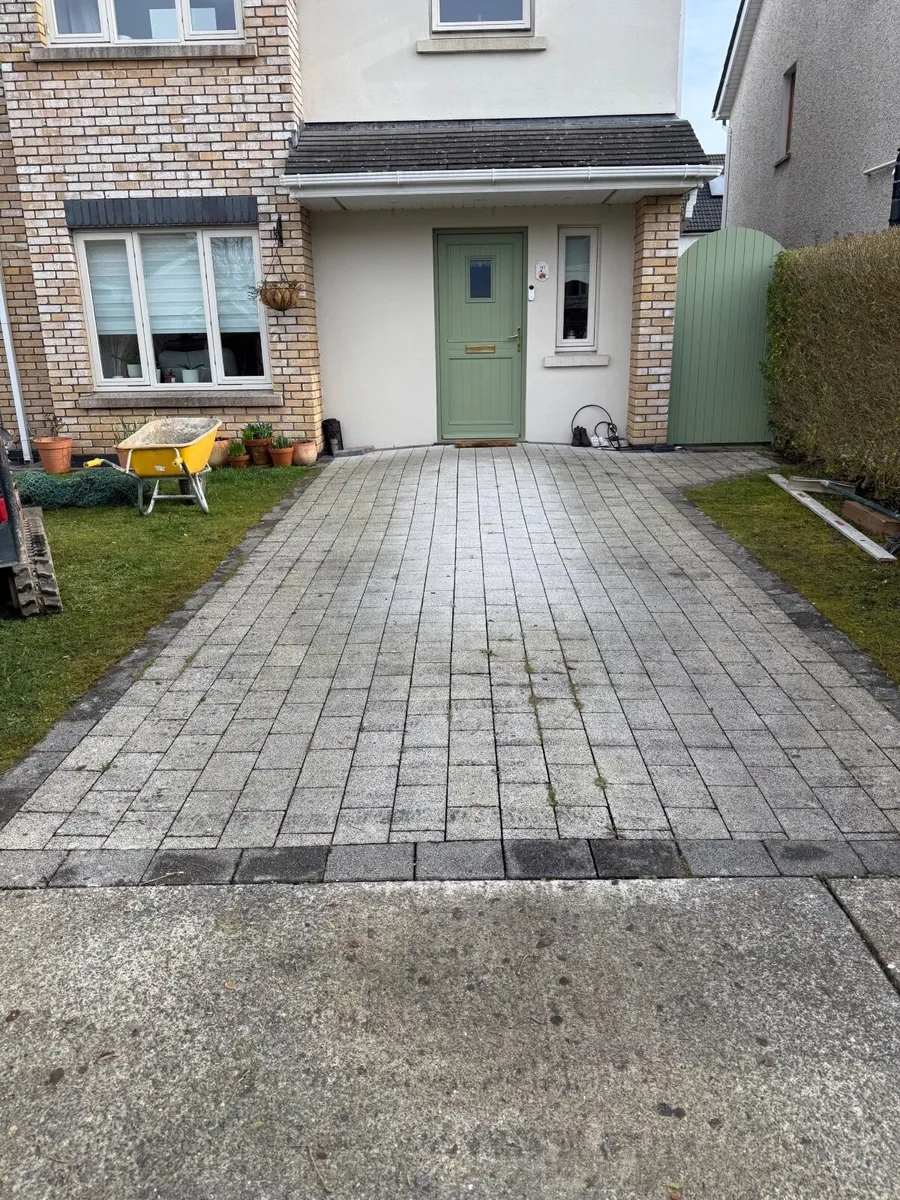 Paving bricks for sale - Image 1