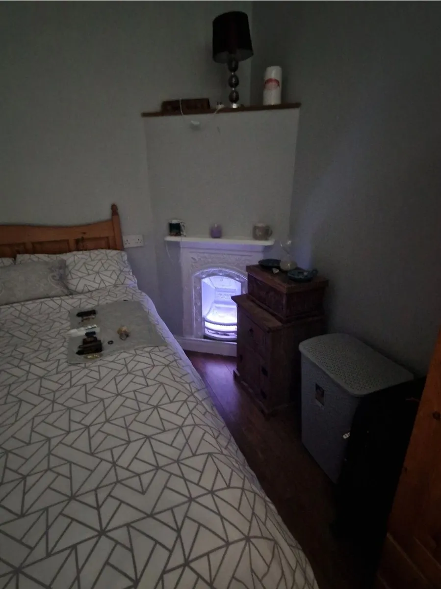 Room for rent - Image 3