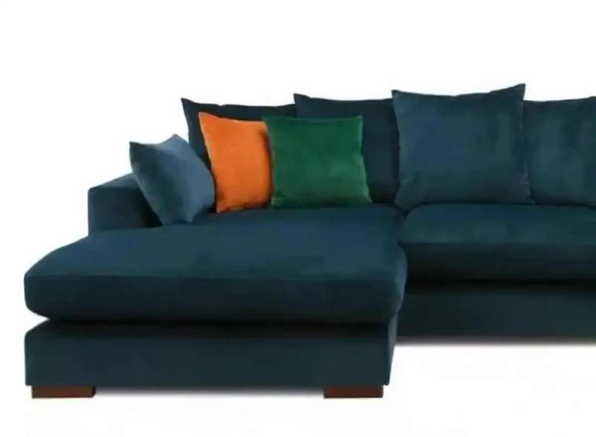 Beautiful Plush Velvet Sofa - Image 4