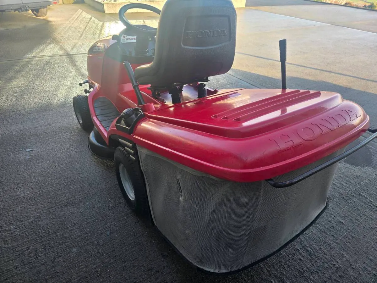 Lawnmower for sale - Image 4