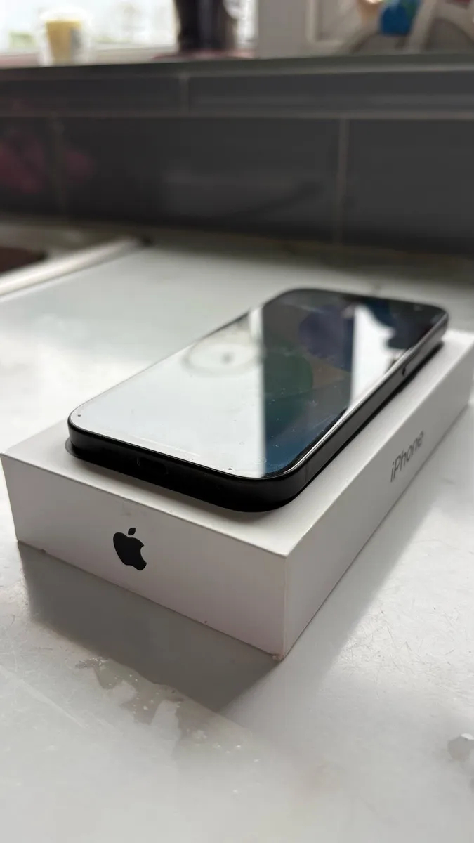 IPHONE 15 - Image 4