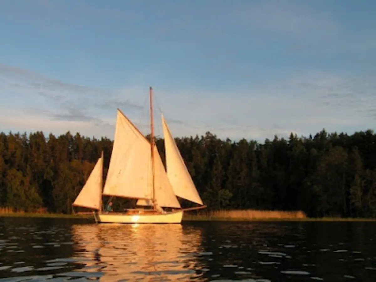 1914 Falmouth quay punt - Image 1