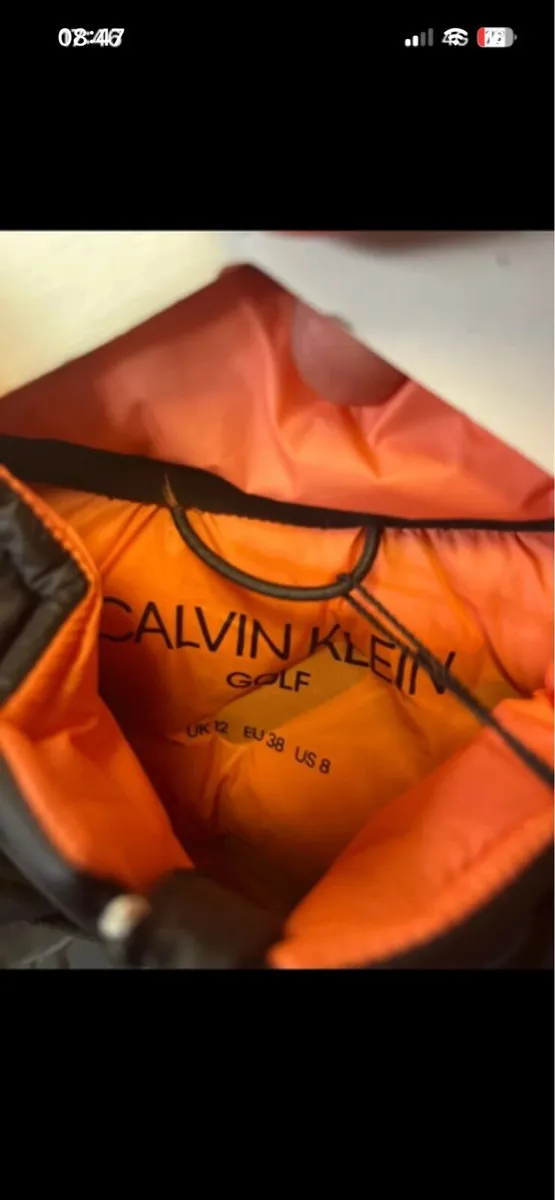 Ladies  Calvin Klein padded jacket to clear - Image 4