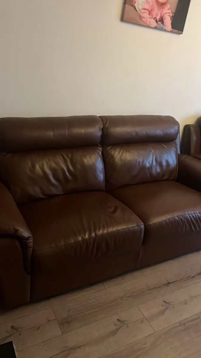 Leather 3 + 2 couch - Image 3