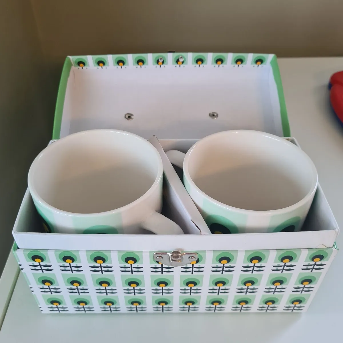 Mugs Gift Set - Image 4
