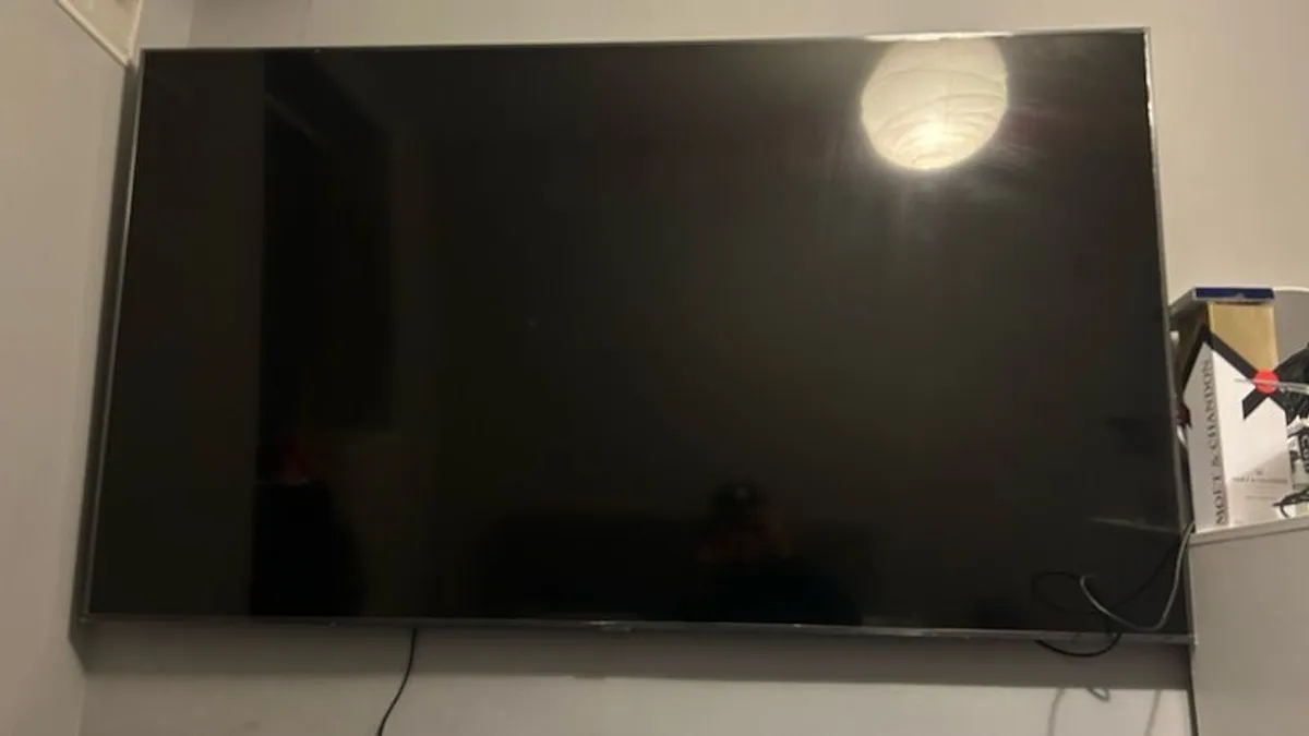 75" Samsung smart TV - Image 1