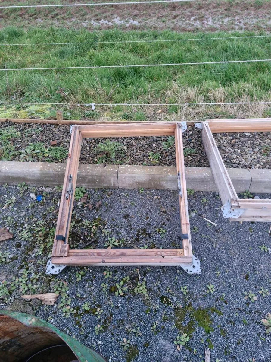 Velux windows 3 of with slate flashings and frames - Image 2