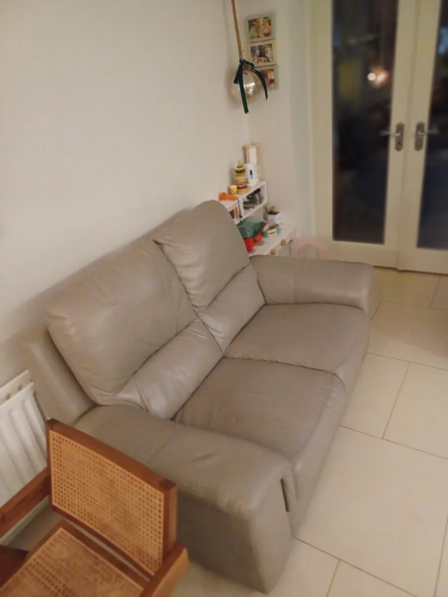 Two Seater Leather Couch - Image 4