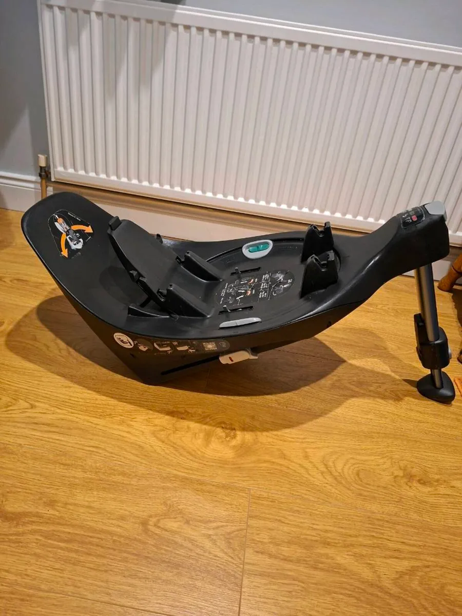 Cybex Car Seat Bundle - Image 2