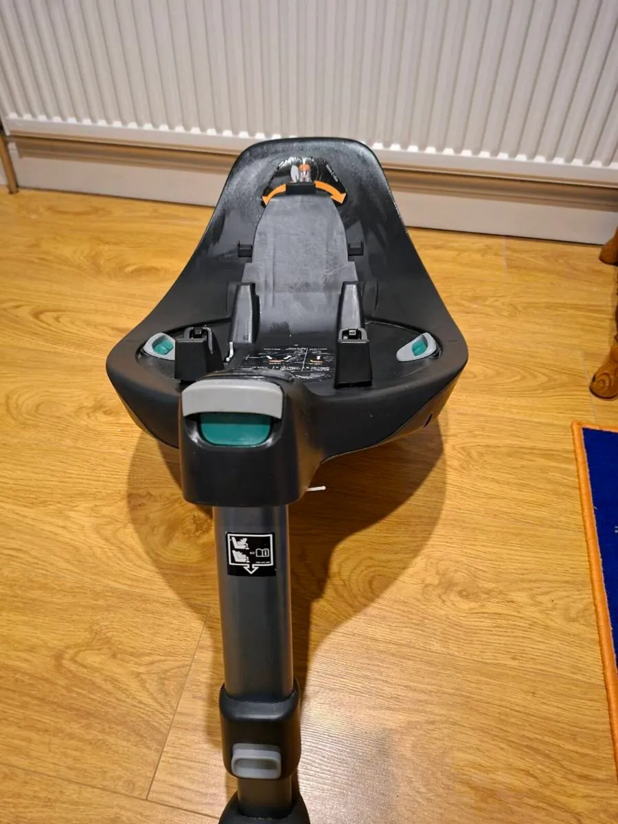 Cybex Car Seat Bundle - Image 3