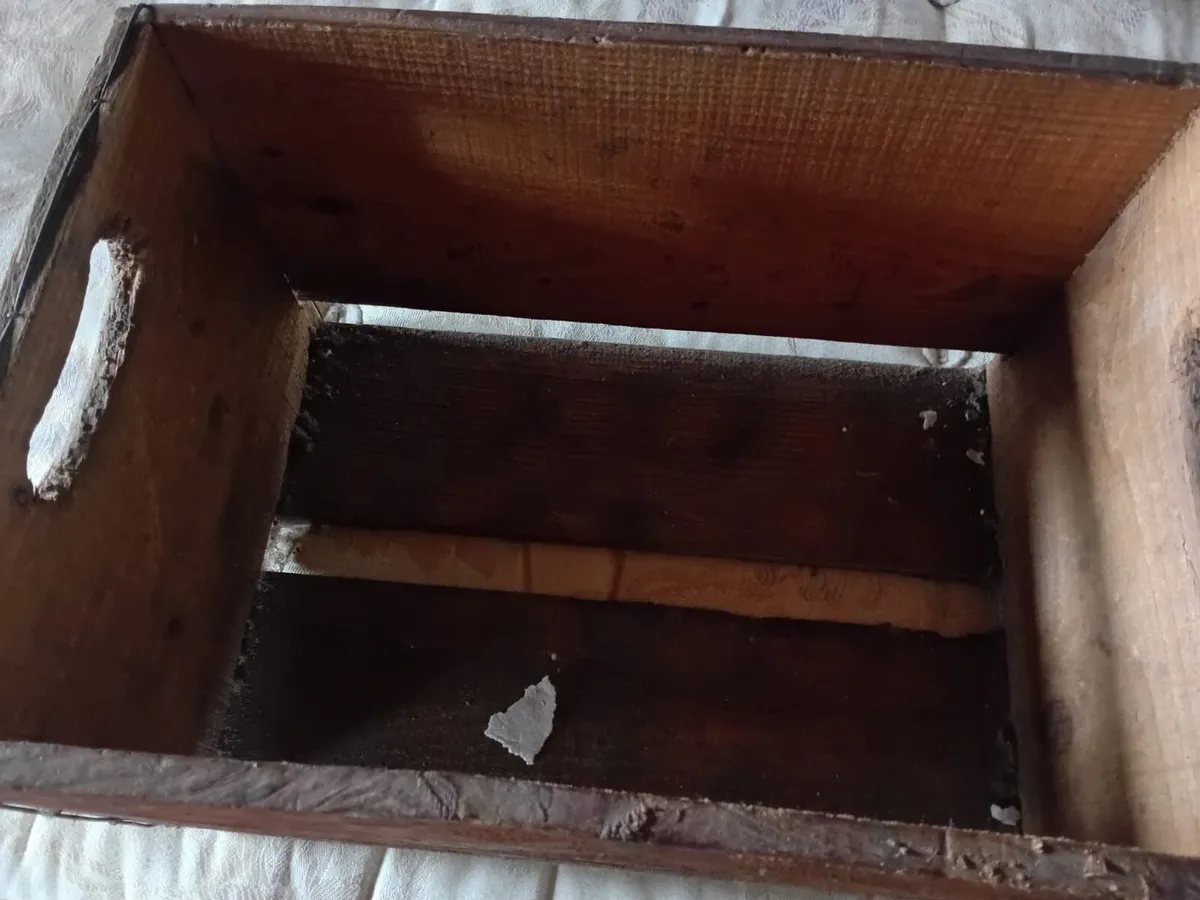 Old heavy wooden box - Image 4