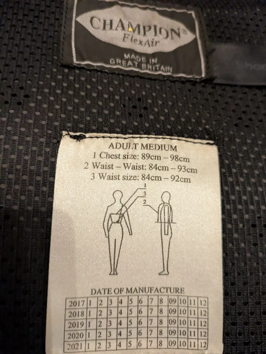 Back Protector - excellent condition. - Image 4