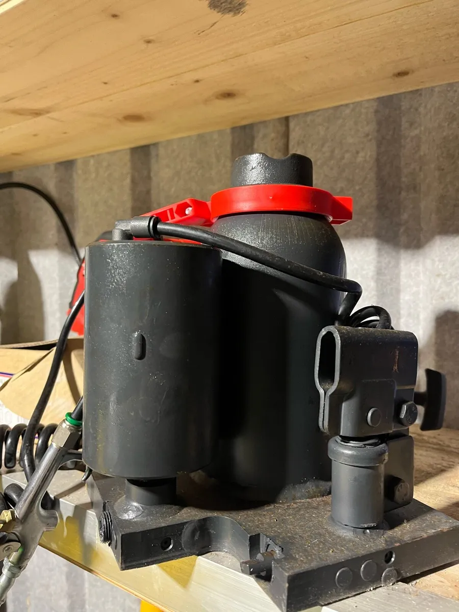 Bottle Jack - Image 2