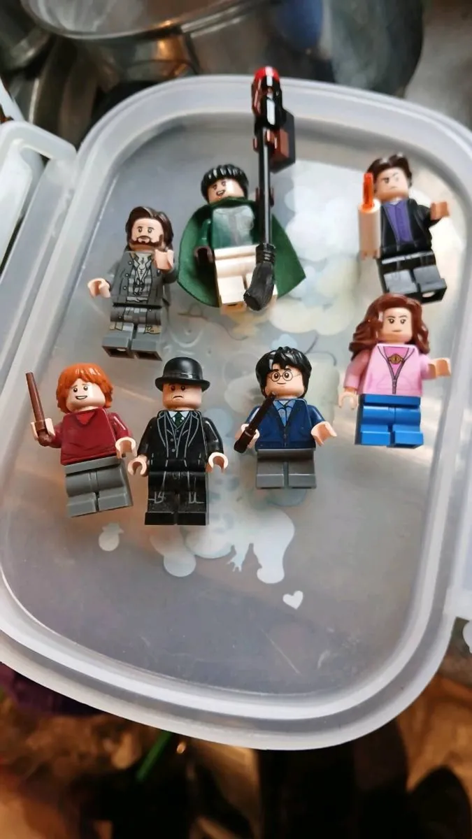 Lego figures - Image 1