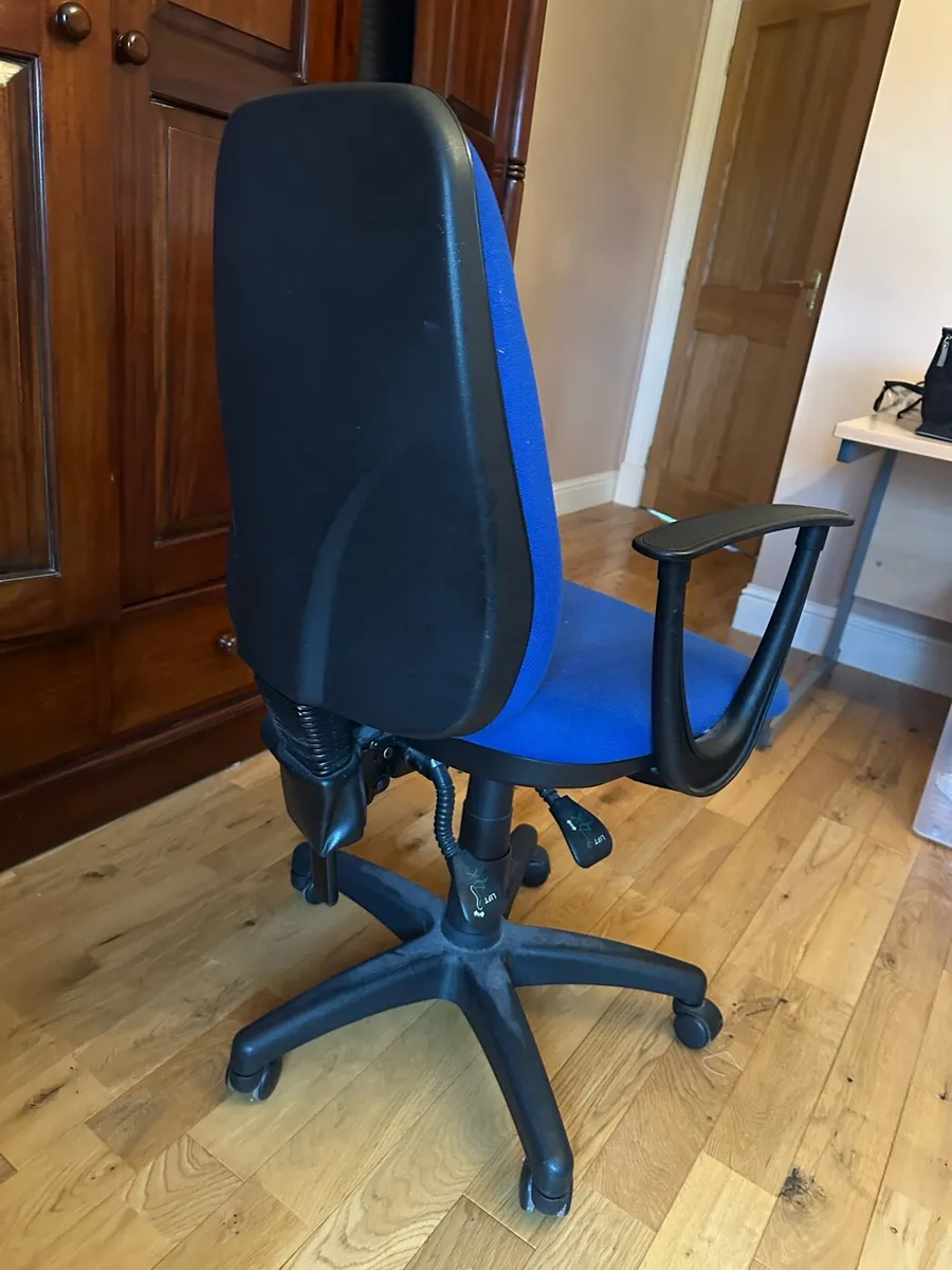 Office Chair - Image 4