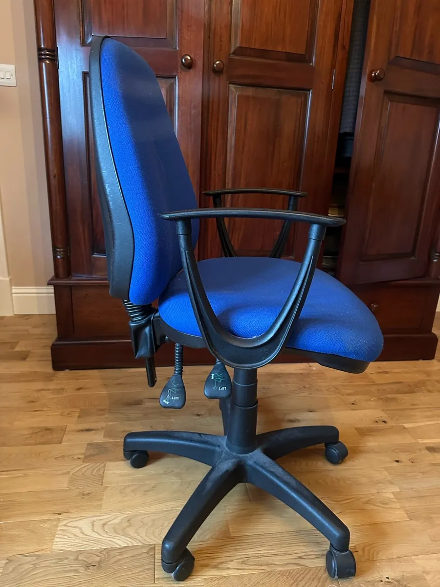 Office Chair - Image 1