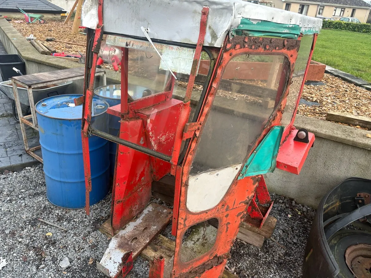 Massey Ferguson Lambourne cab - Image 1