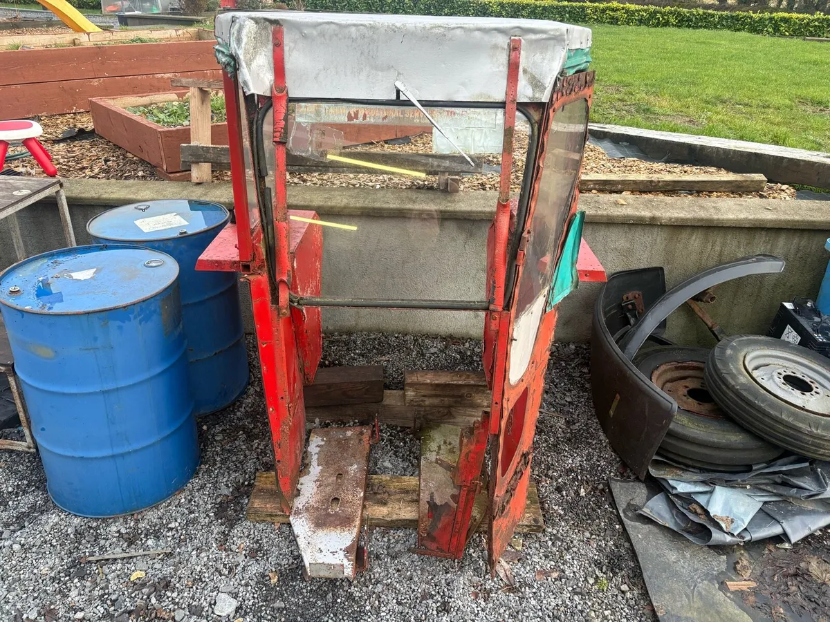 Massey Ferguson Lambourne cab - Image 2