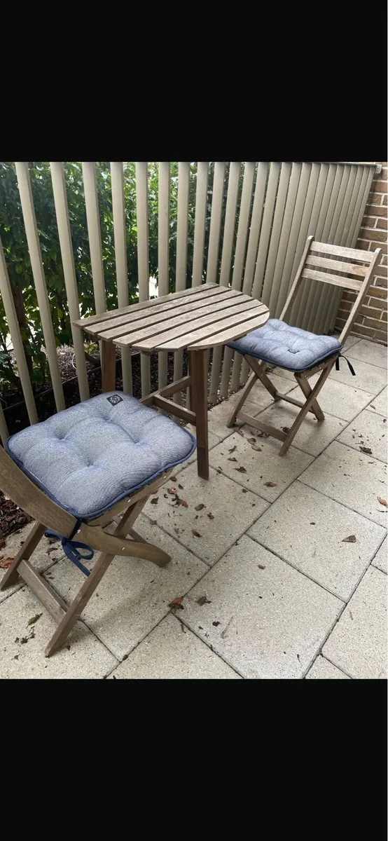 Patio furniture - Image 1
