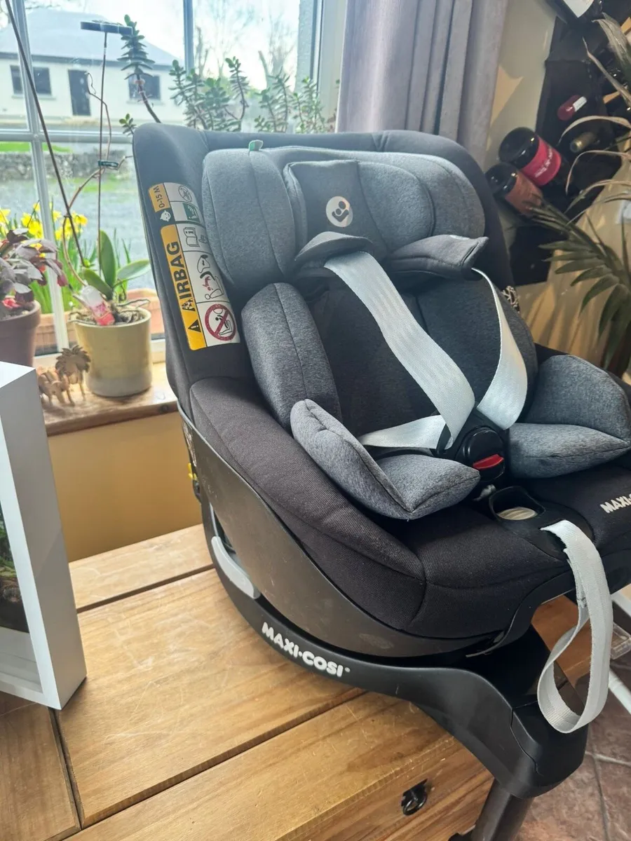 Child seat - Image 2