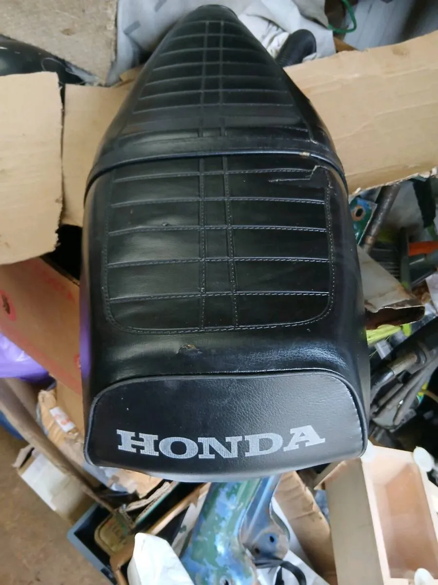 Honda 90 cub seat /exhaust - Image 1