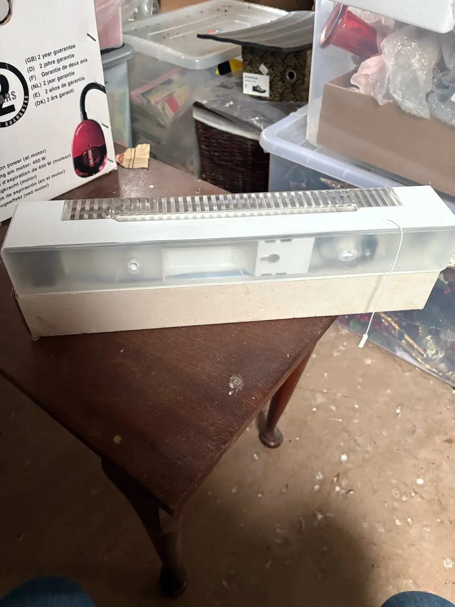 Bathroom strip light - Image 2