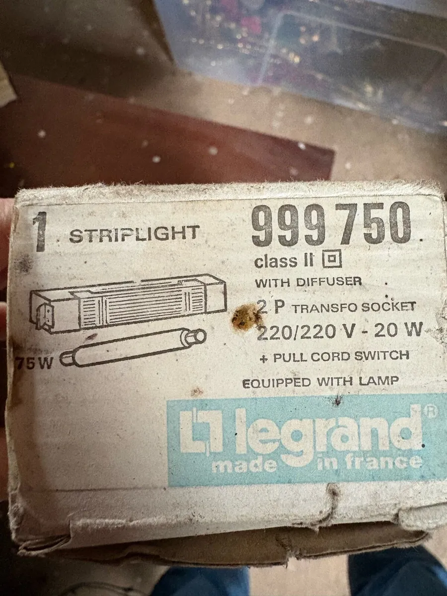 Bathroom strip light - Image 4