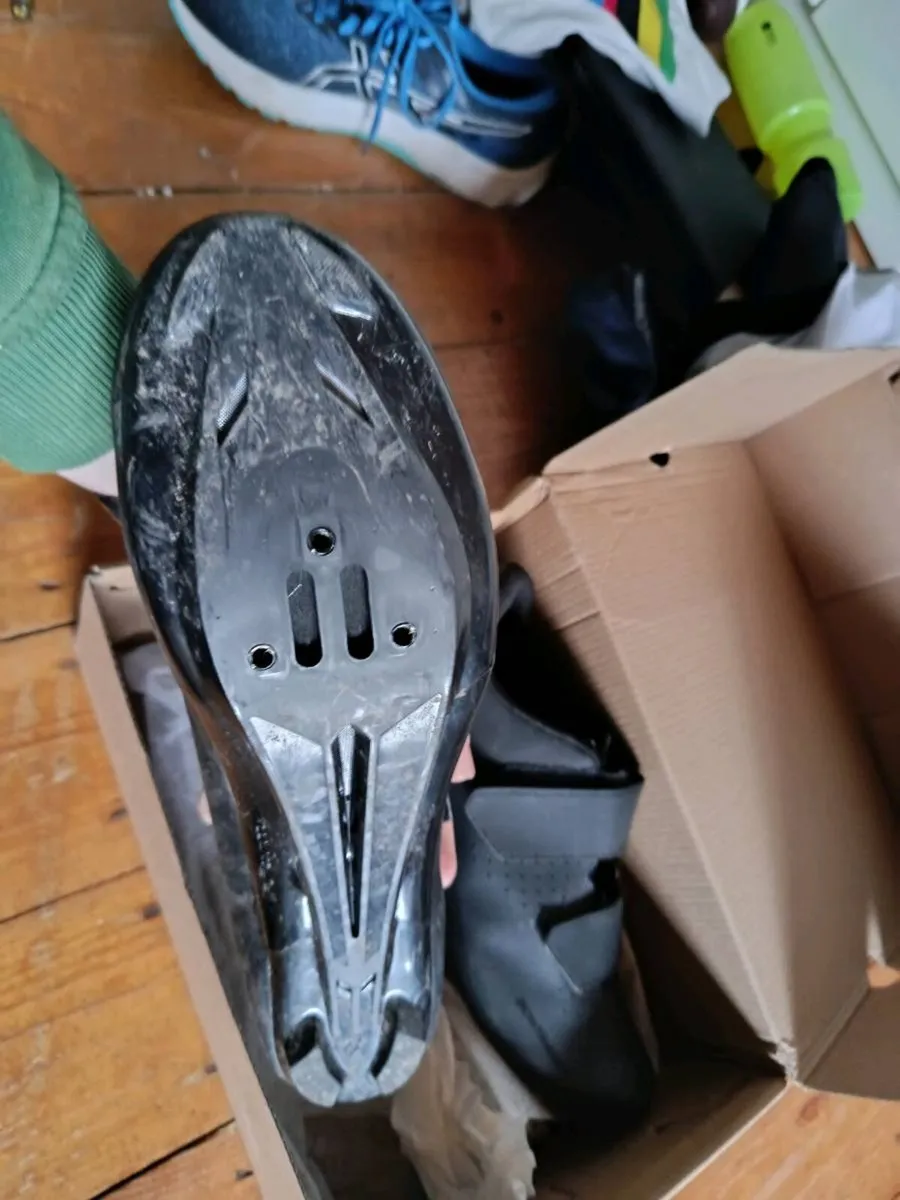 Bontrager mens cycling shoes - Image 3
