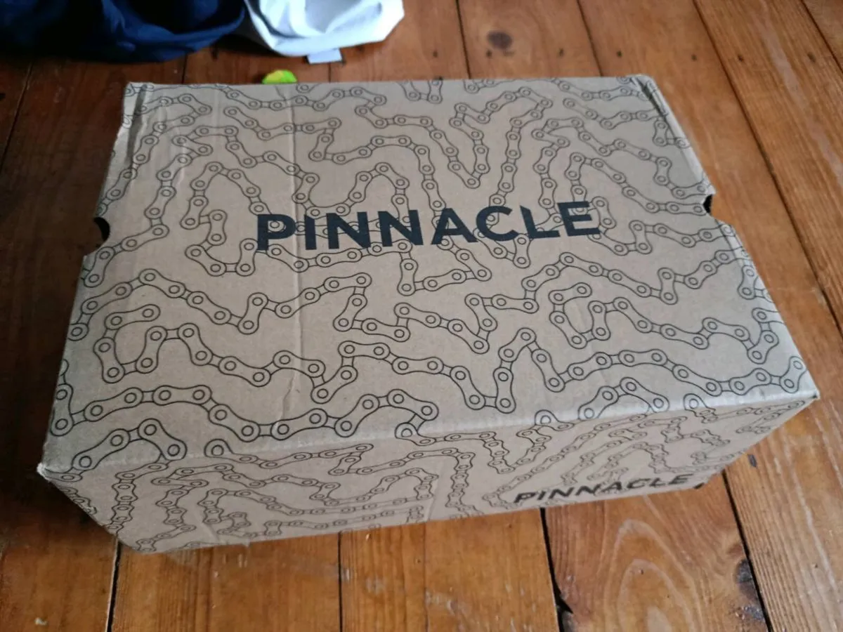 Bontrager mens cycling shoes - Image 4