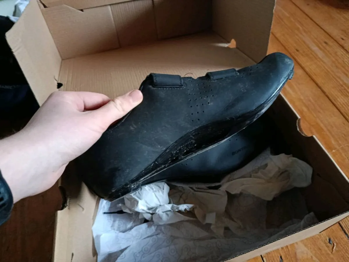 Bontrager mens cycling shoes - Image 2