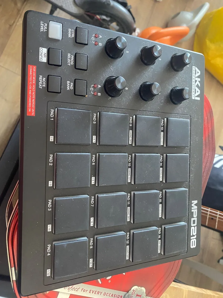 Akai Pad Midi Controller MPD218 - Image 1