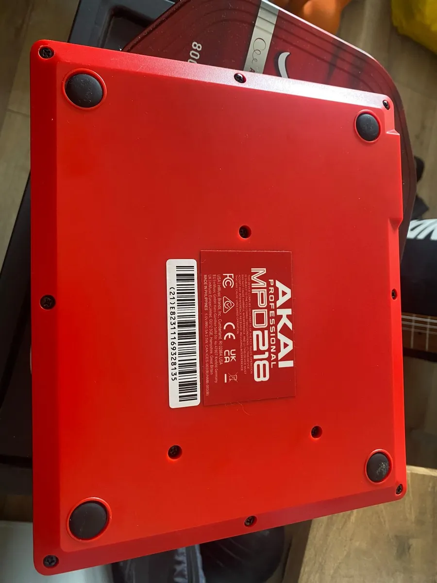 Akai Pad Midi Controller MPD218 - Image 3