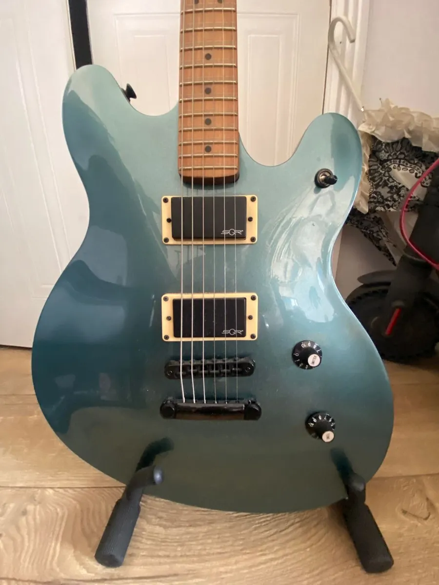 Fender Squier Contemporary Starcaster Active Picku - Image 1