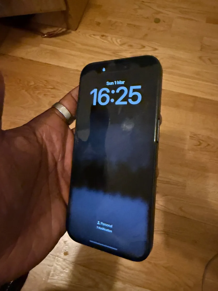 IPhone 15 pro 128g - Image 3