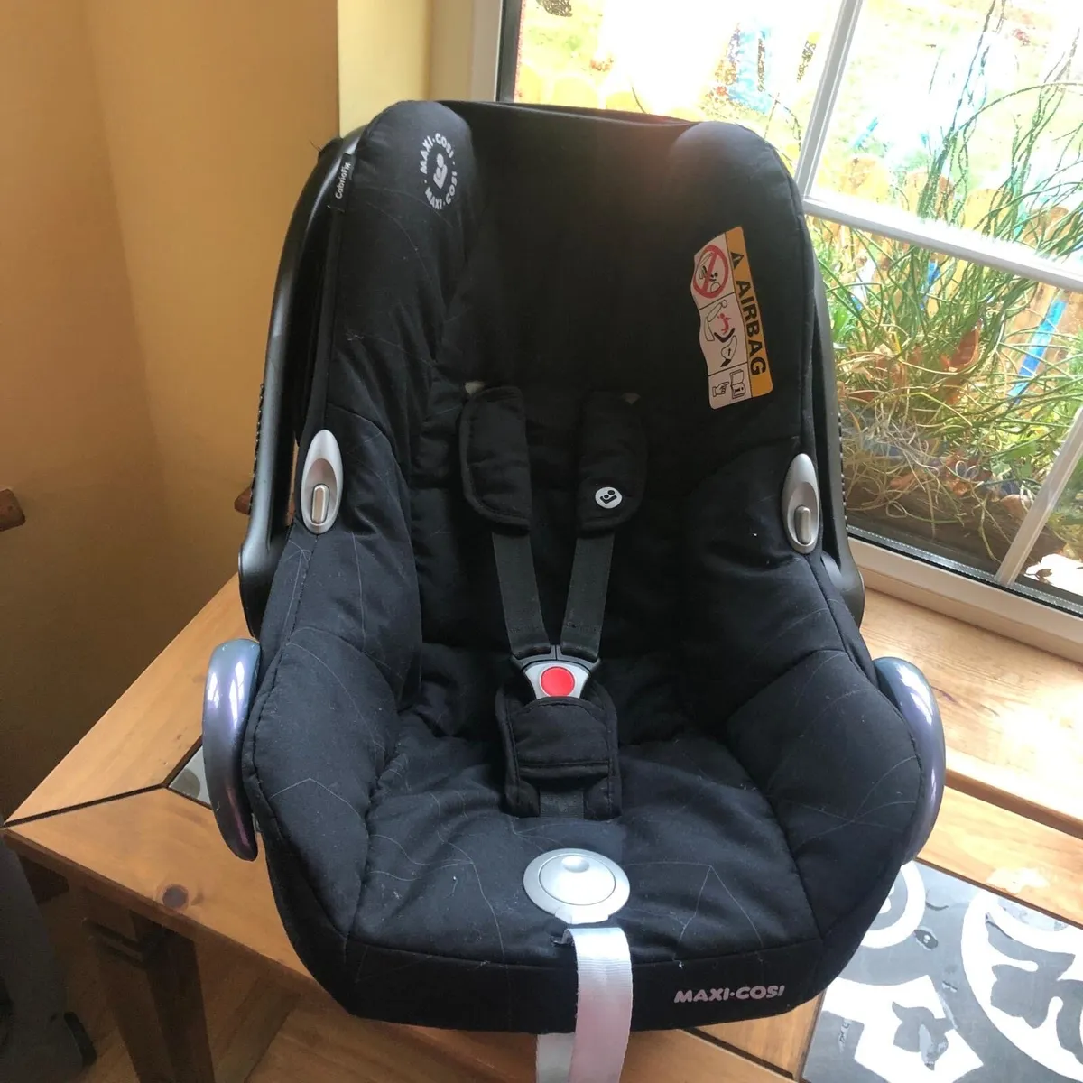 Maxi cosi car seat - Image 2