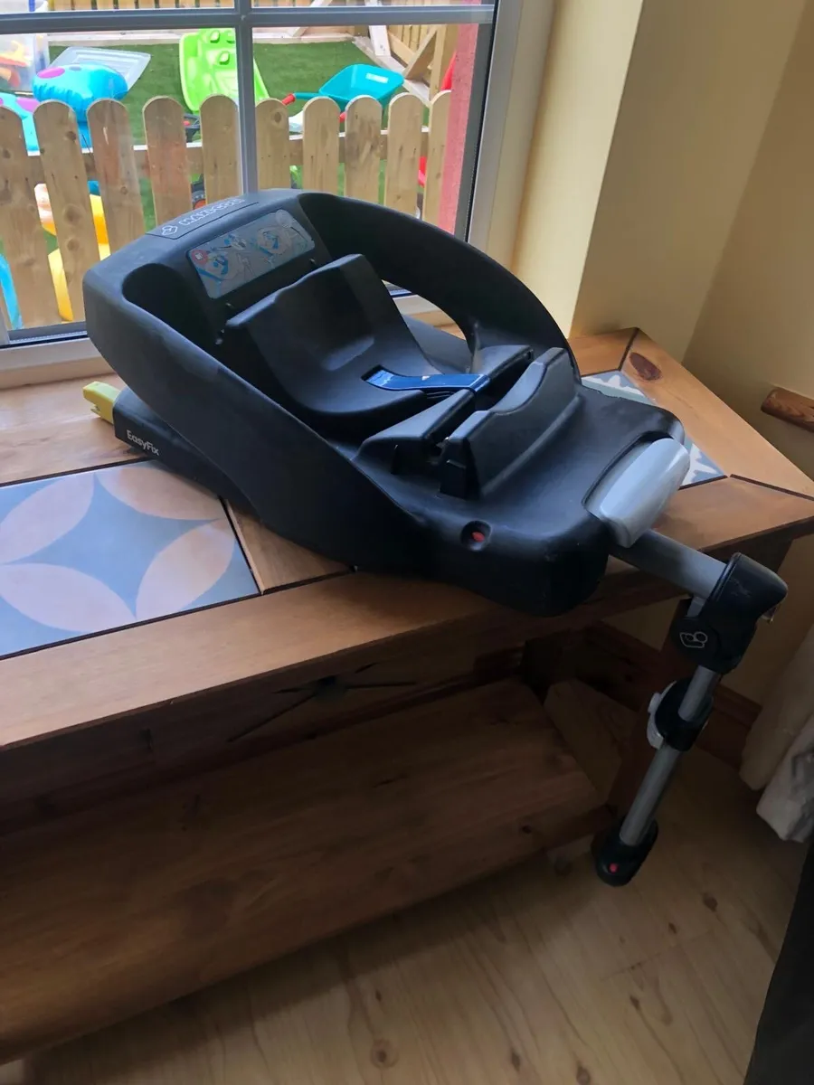 Maxi cosi car seat - Image 3