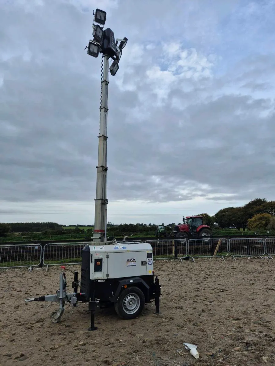 Mobile lighting towers - Image 2