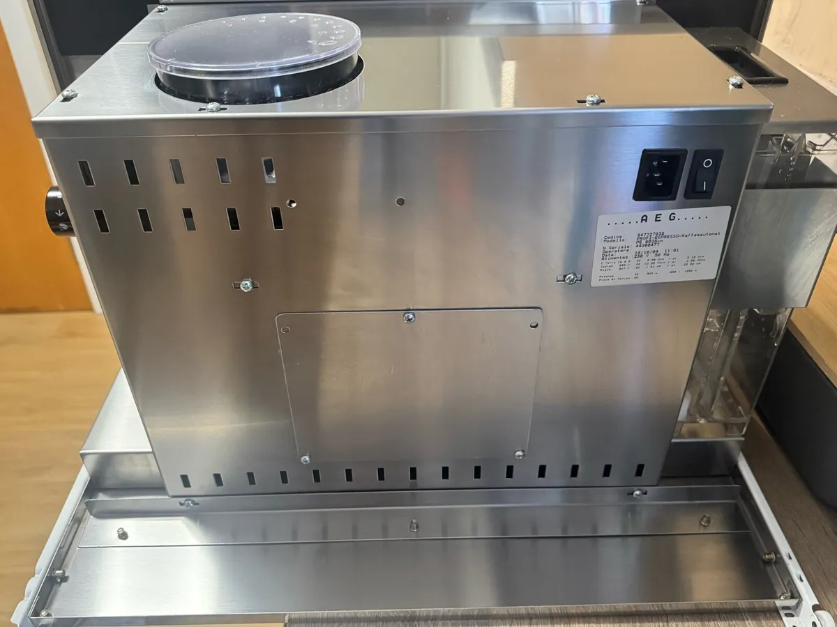 AEG COFFEE MACHINE WITH ACCESSORIES DRAWER - Image 2