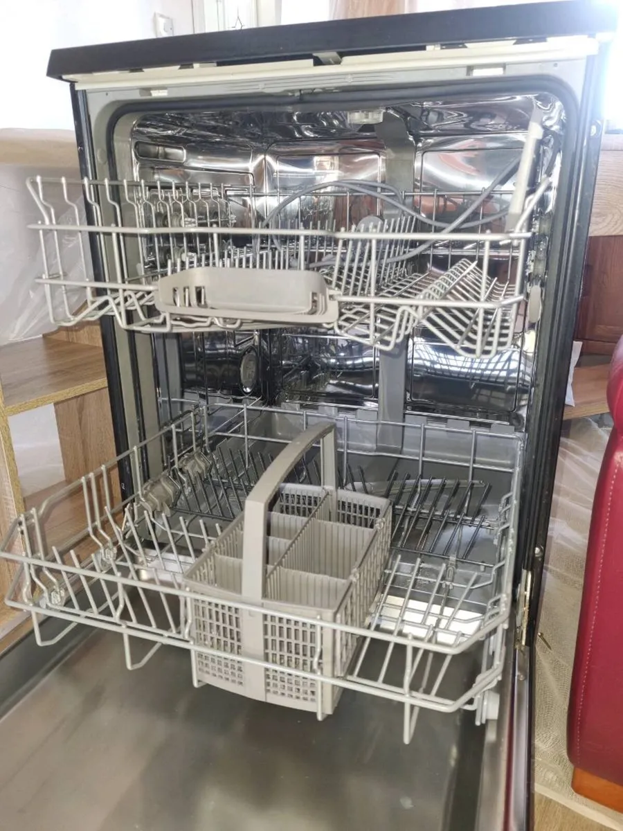 Dishwasher - Image 3