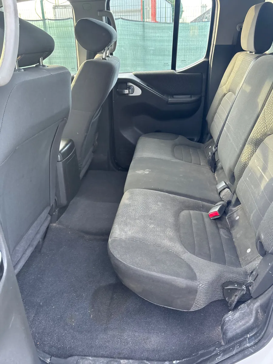 142 Nissan Navara Drive Home - Image 3