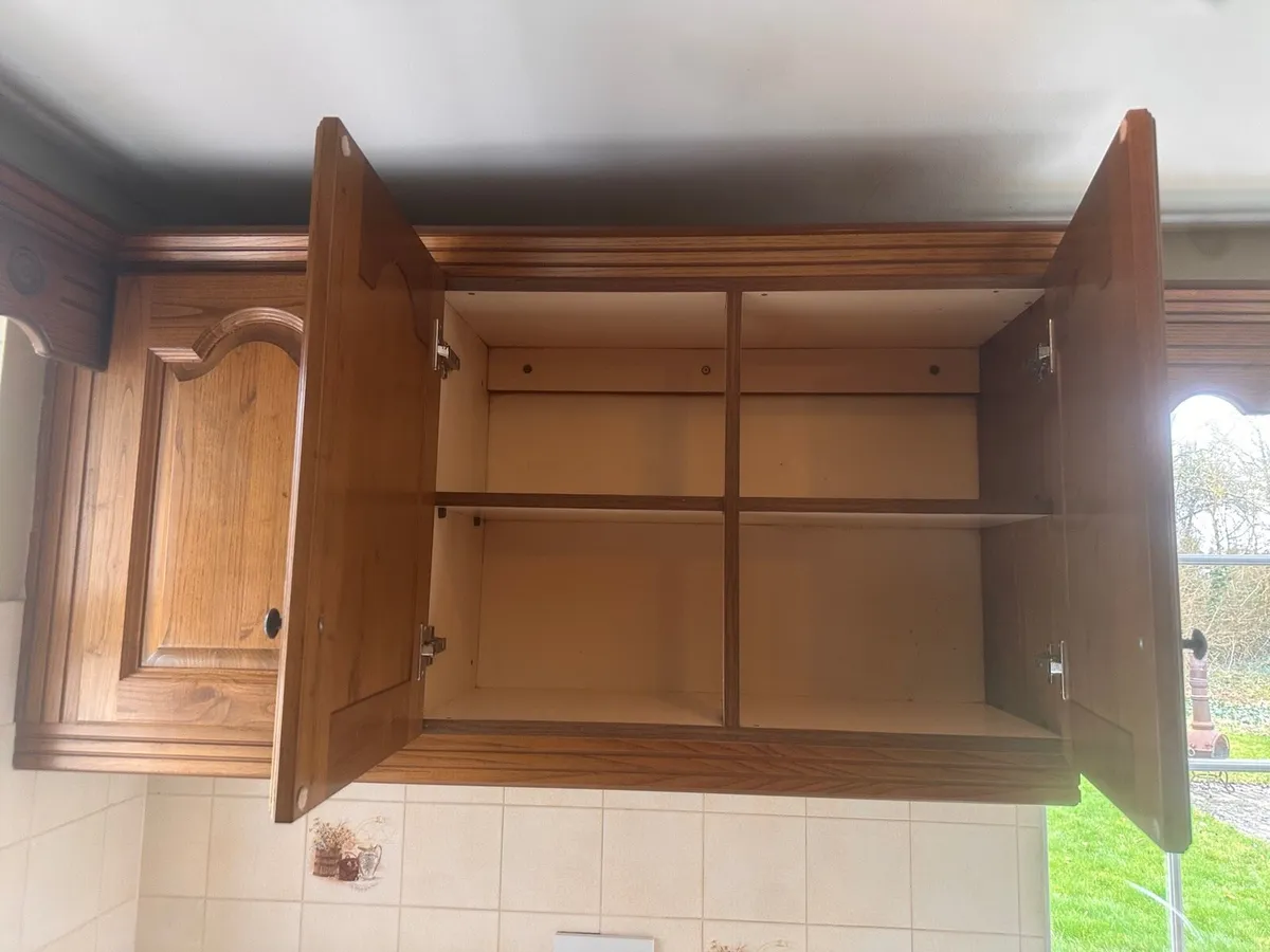 KITCHEN FOR SALE/ORIGNAL HARD WOOD - Image 4