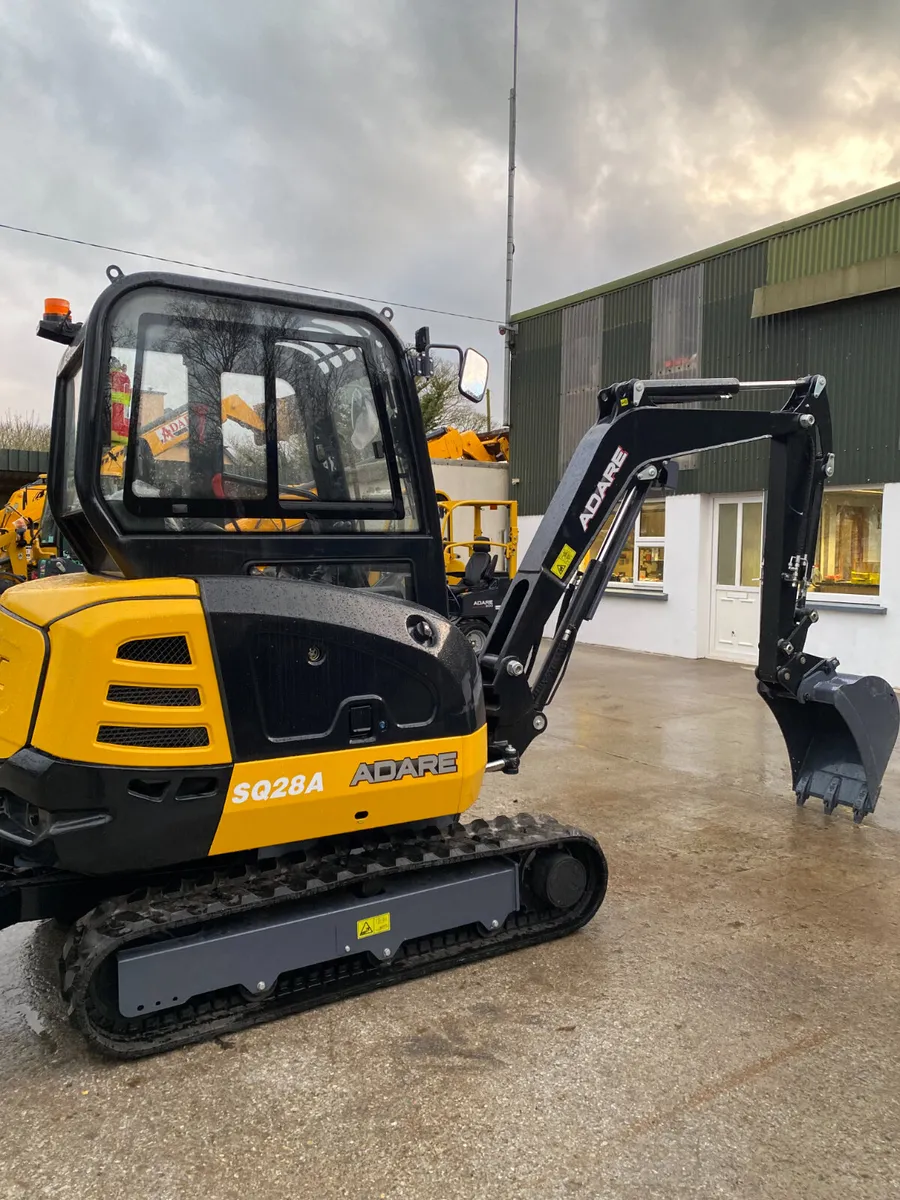 Adare 3 Ton Mini Excavator - Image 4