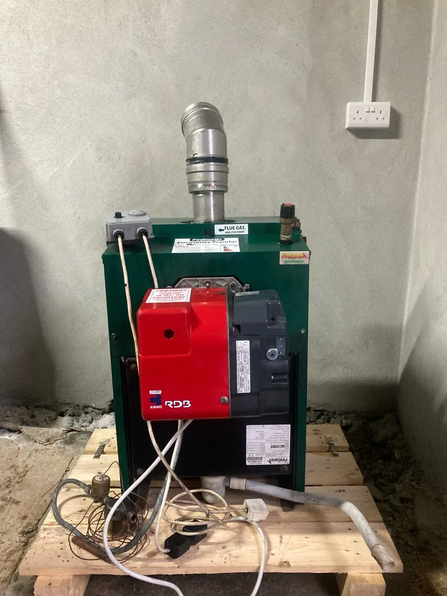 Firebird oil boiler Enviromax popular 26KW - Image 1