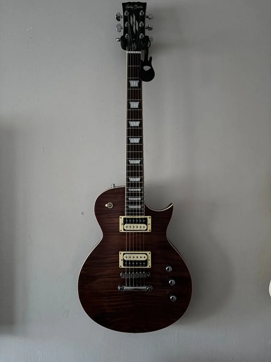 electric guitar - Image 1