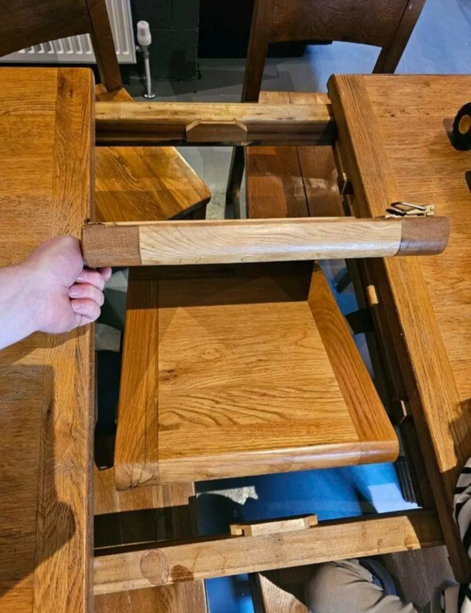 Table & Chairs - Image 4