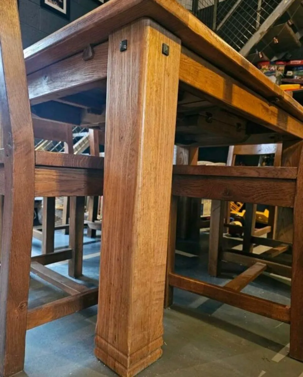 Table & Chairs - Image 3