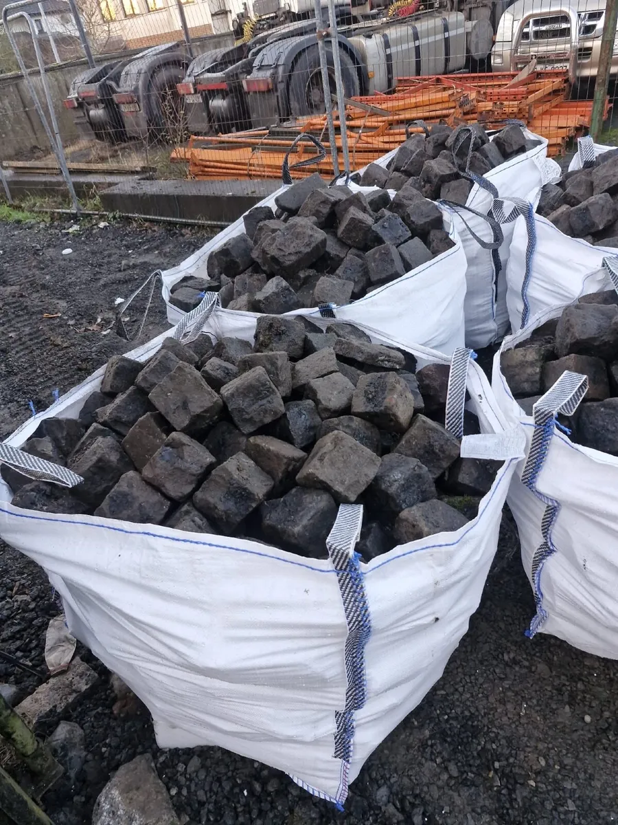 Field stone / reclaimed dublin cobble - Image 4