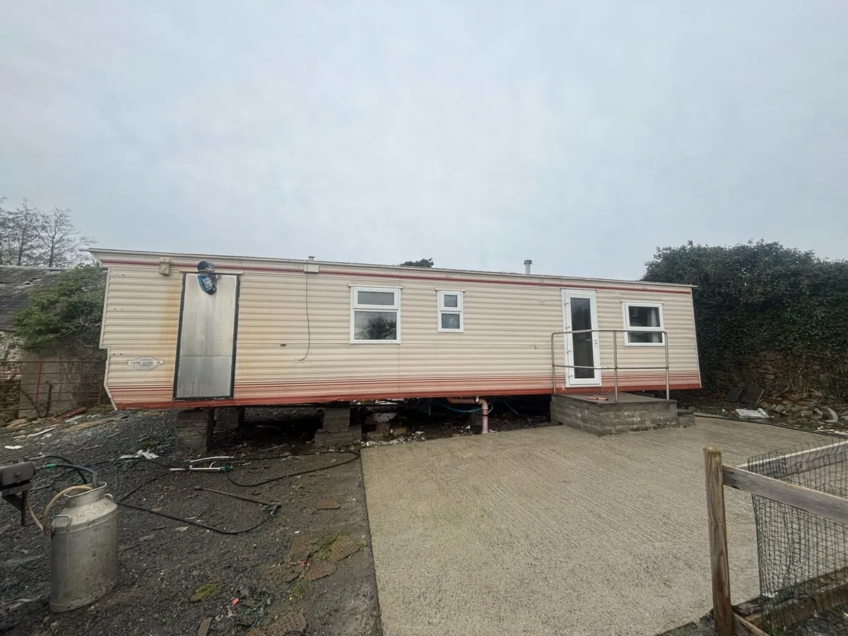 Mobile home - Image 1