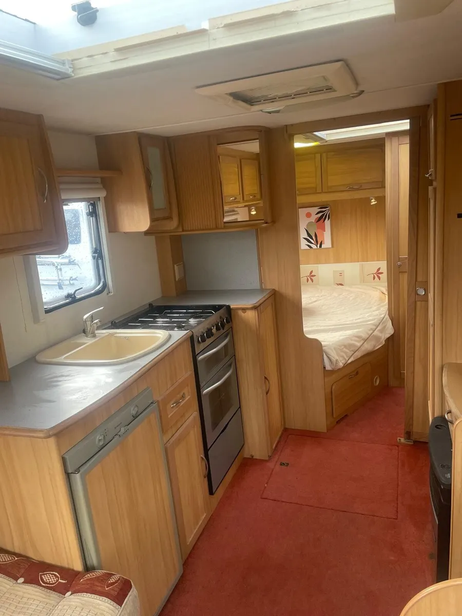 Avondale 4/5 fixed bed caravan - Image 4